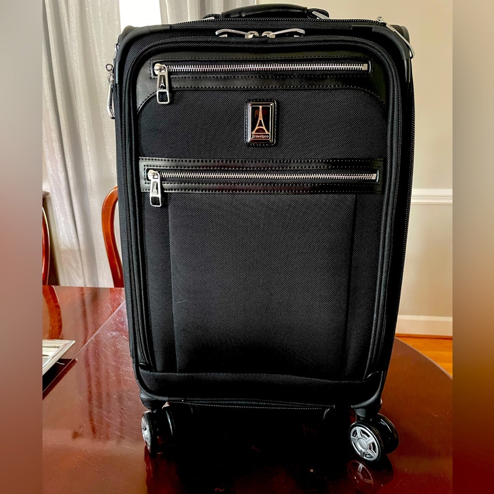Travelpro Premium Elite 21” Softside Carry-on Spinner